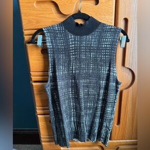 Worthington Black and white Plaid sleeveless turtleneck